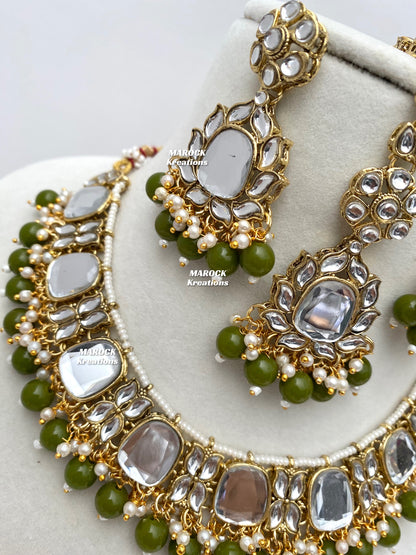 Avleen Kundan Necklace set