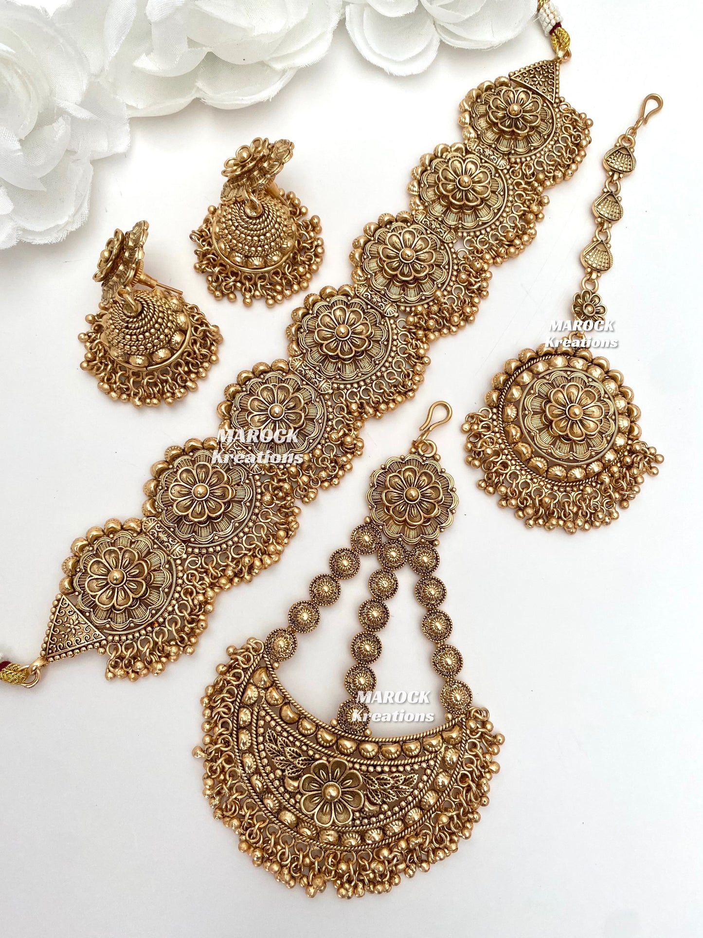 Mital Gold plated choker set comes with Jhoomer/Passa