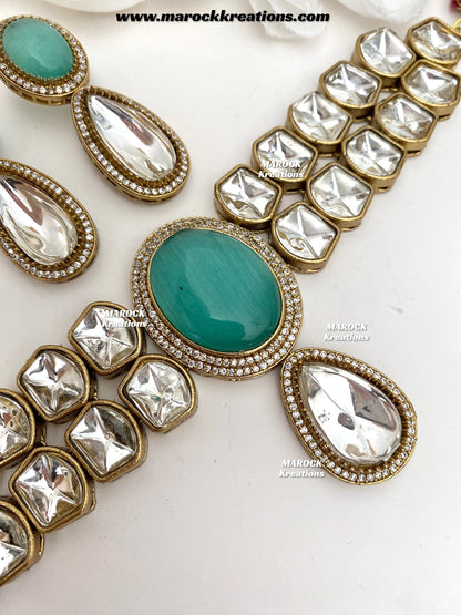 Luxna Premium Quality Kundan Statement Choker set