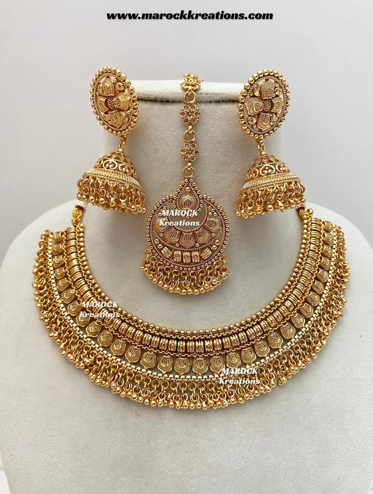 Premium Quality Gold plated necklace set comes with Passa/Jhoomer
