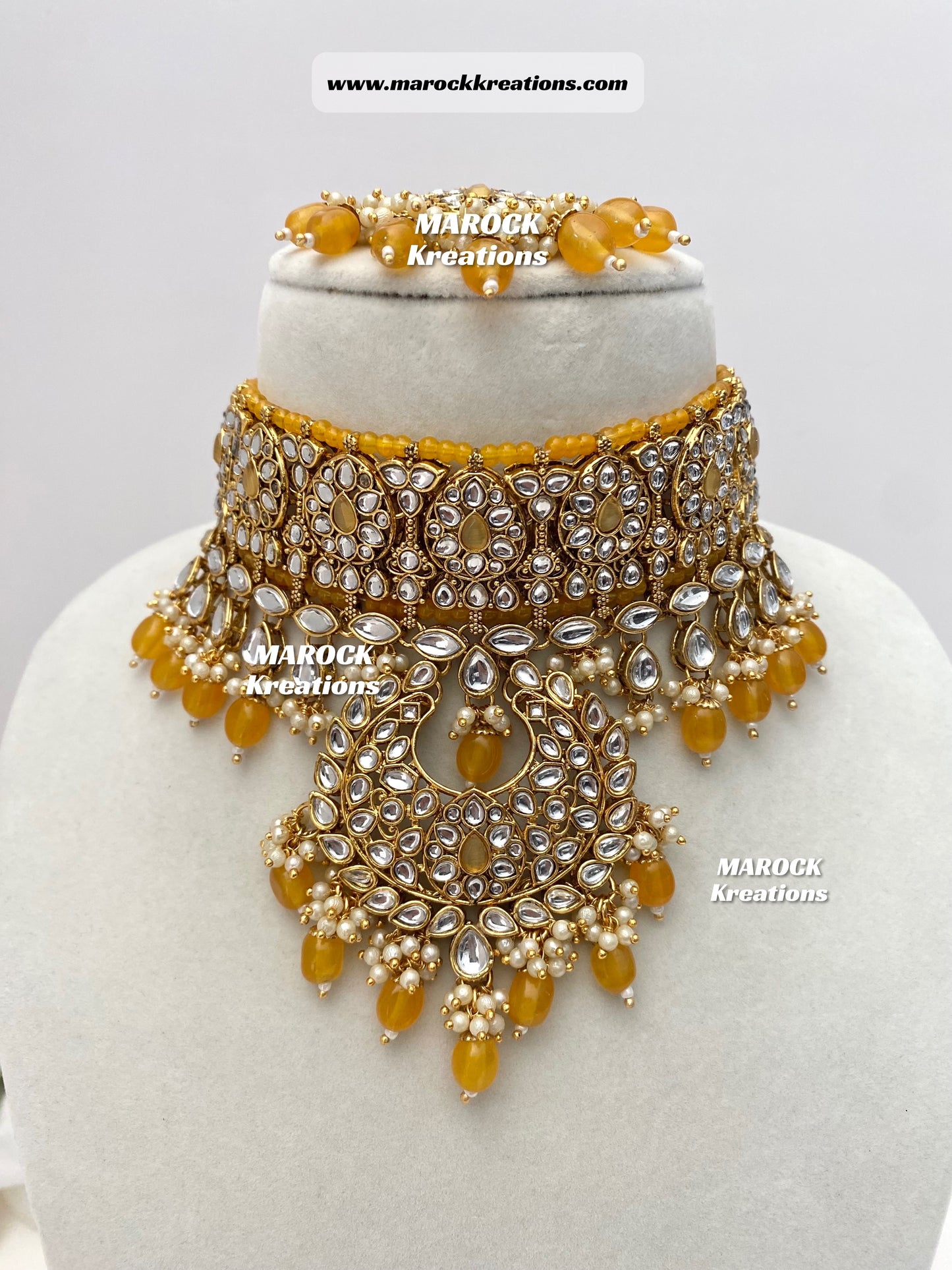 Fine Kundan Statement Choker set