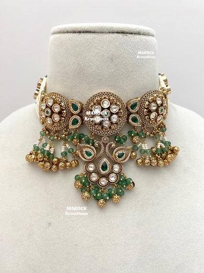 Kaveri Premium Quality Gold Plated Rajwadi Kundan choker set