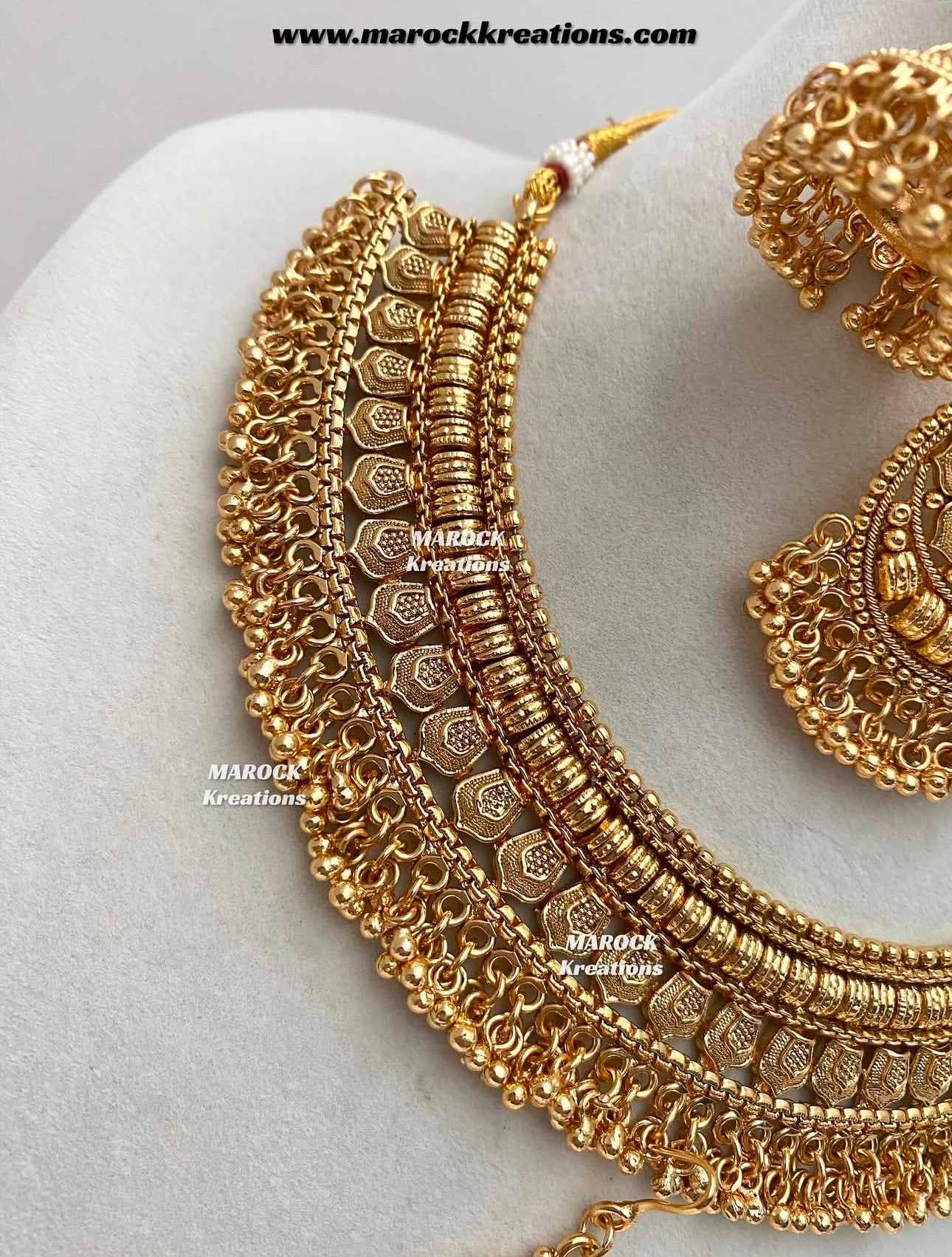 Premium Quality Gold plated necklace set comes with Passa/Jhoomer