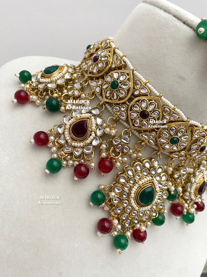 Karina Kundan Statement Choker Set