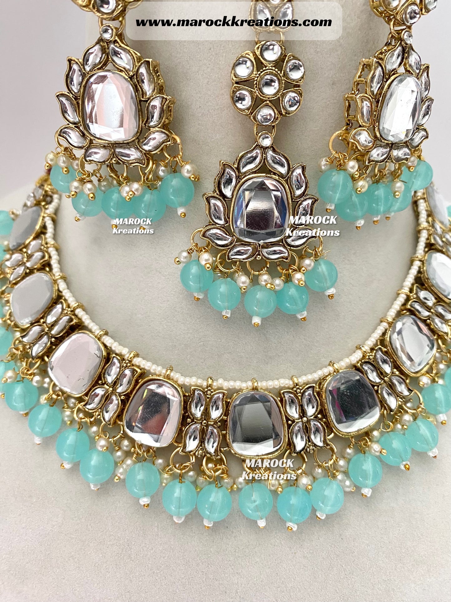 Avleen Kundan Necklace set