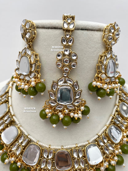 Avleen Kundan Necklace set