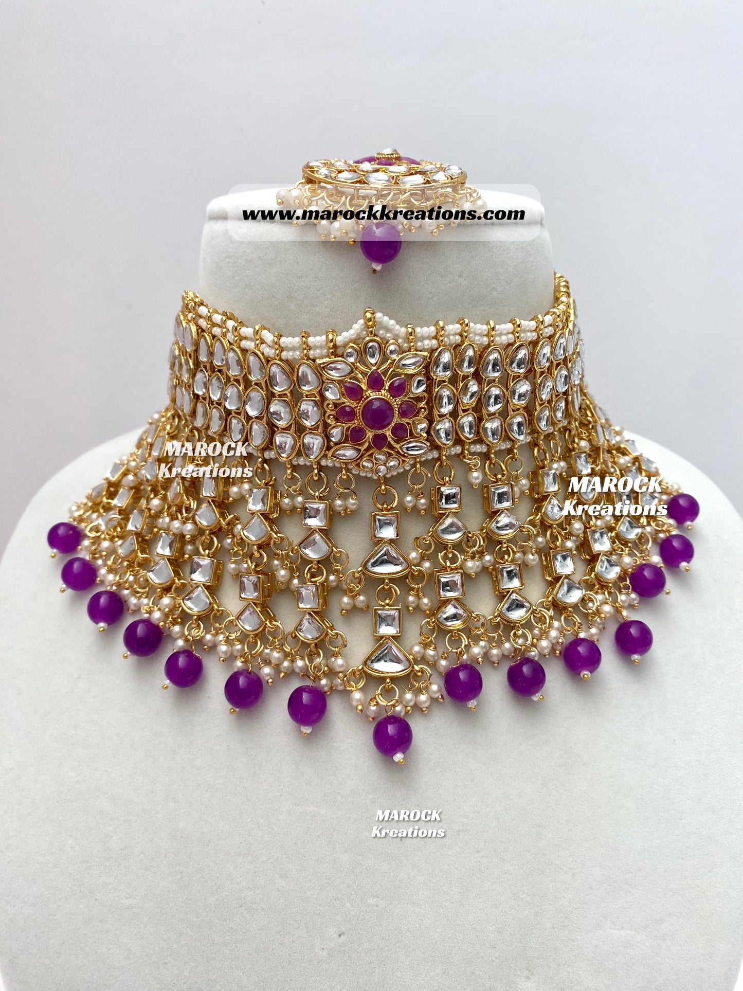 Statement Kundan Necklace set comes with Jhumki Earrings and Tikka