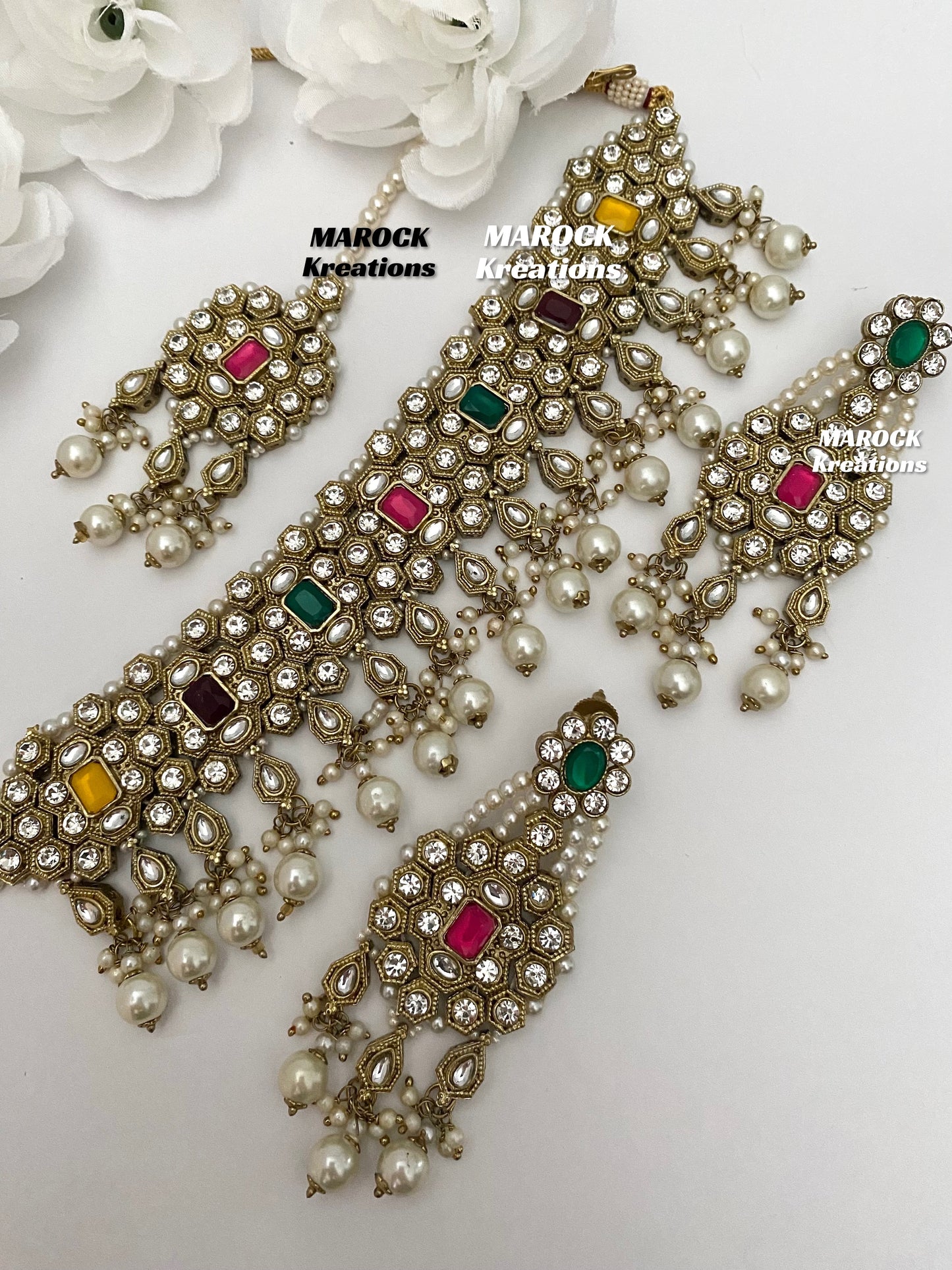 Antique Gold Kundan choker sets