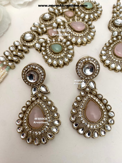 Rida Premium quality Kundan choker set