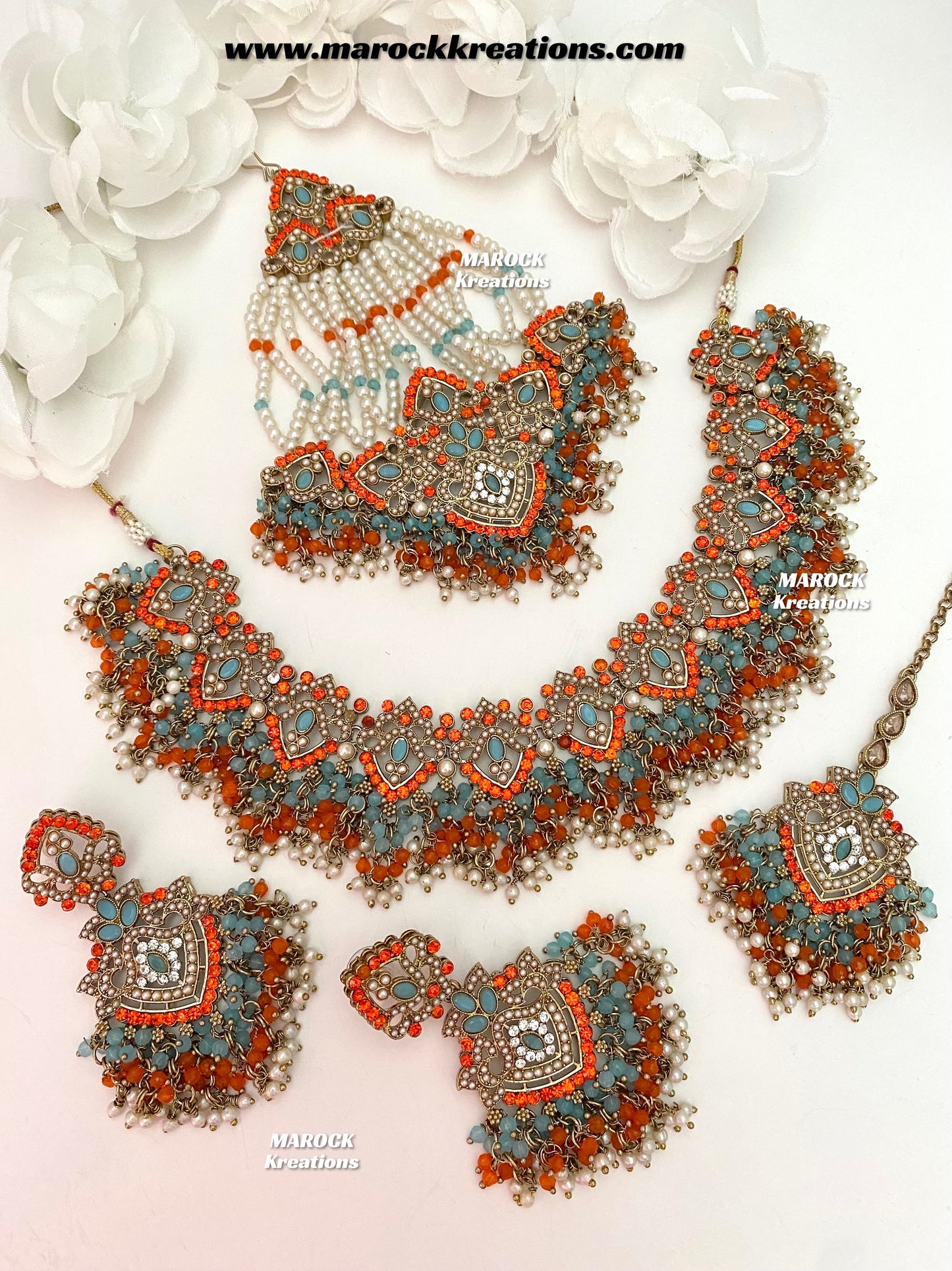 Aisha Antique Gold Pakistani Necklace set with Passa