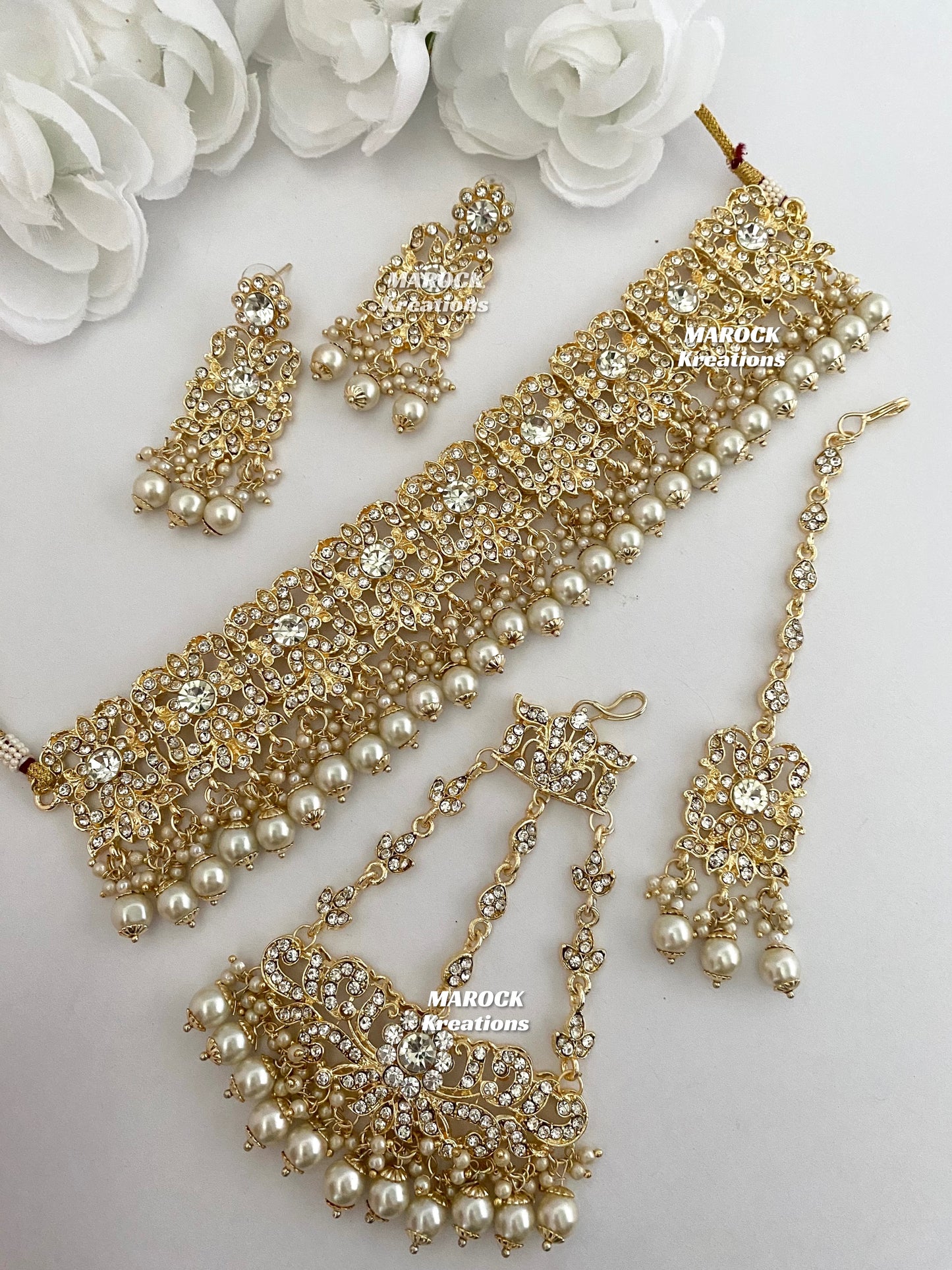 Gold base Pakistani Choker set