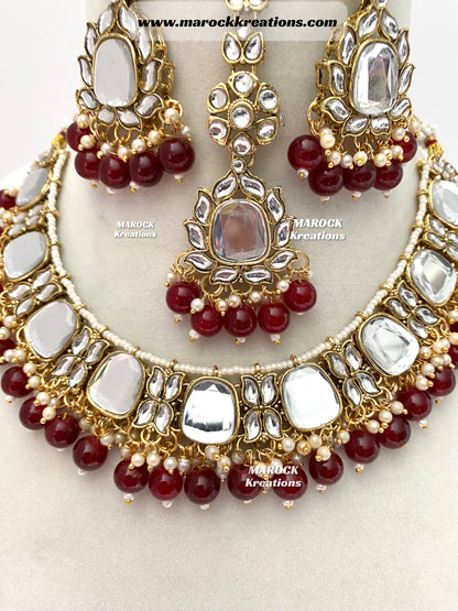 Avleen Kundan Necklace set