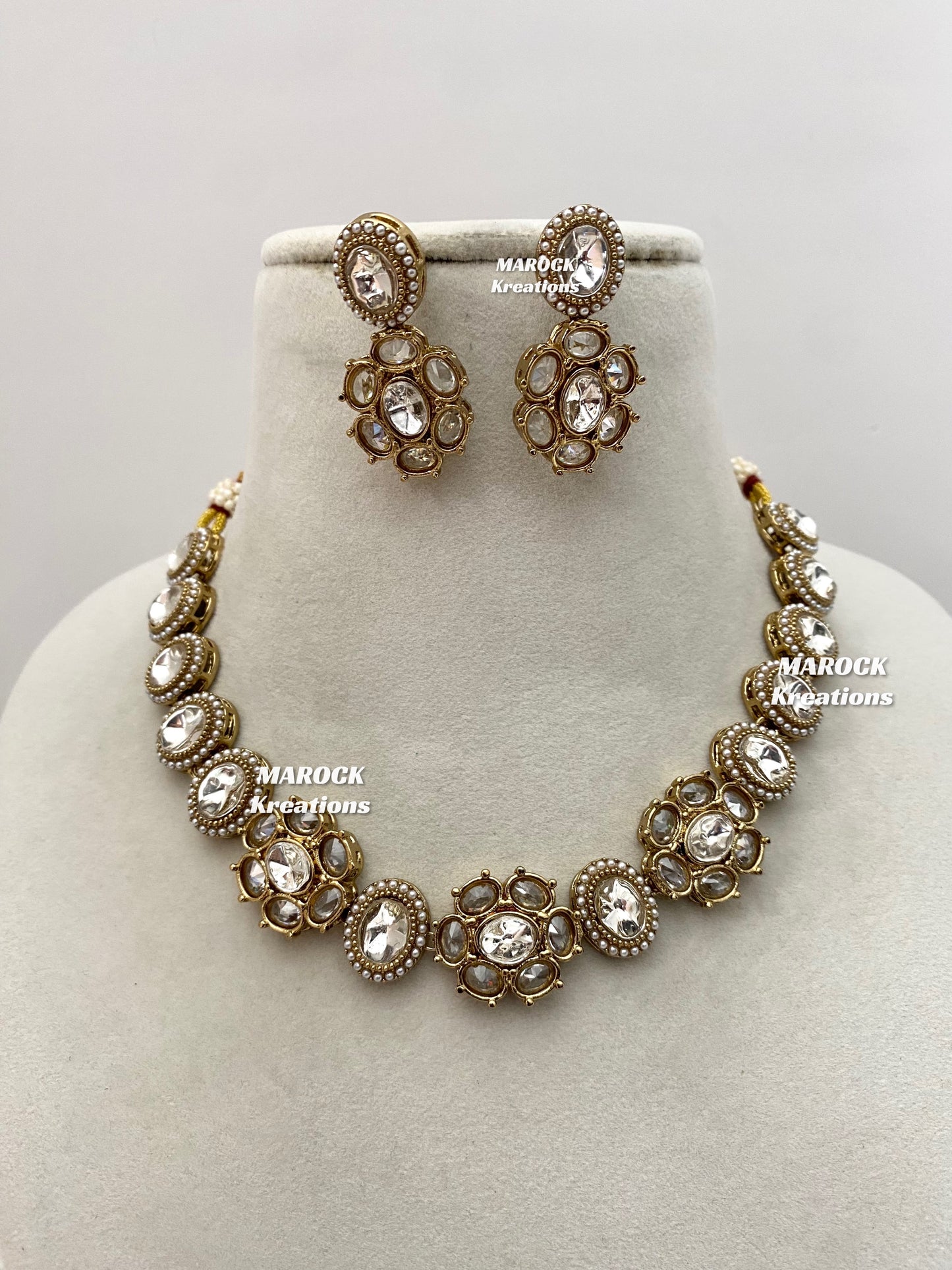 Arina Premium Quality Kundan Single line necklace set