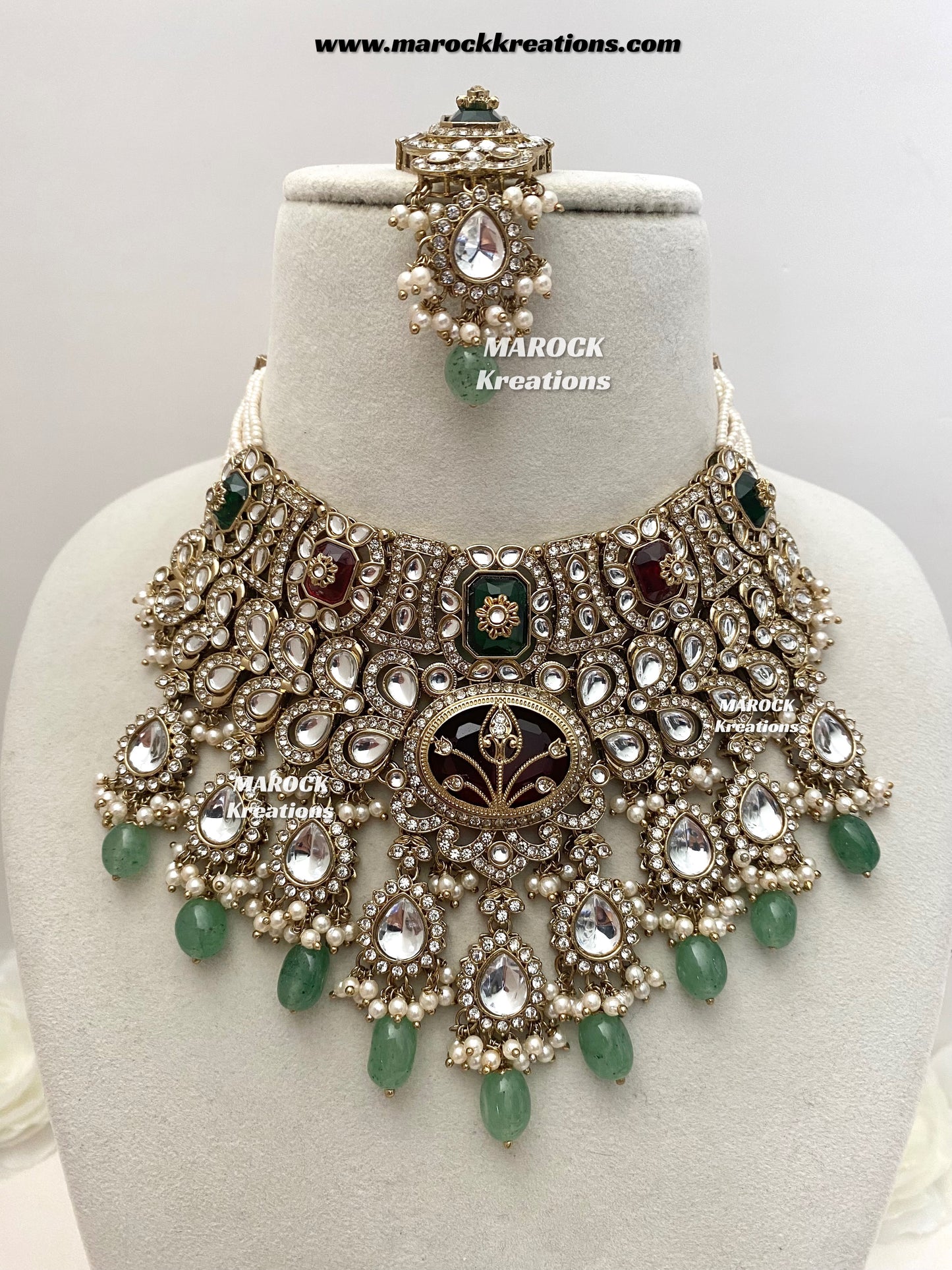 Yusrah Premium Quality Antique gold Kundan Statement Bridal set