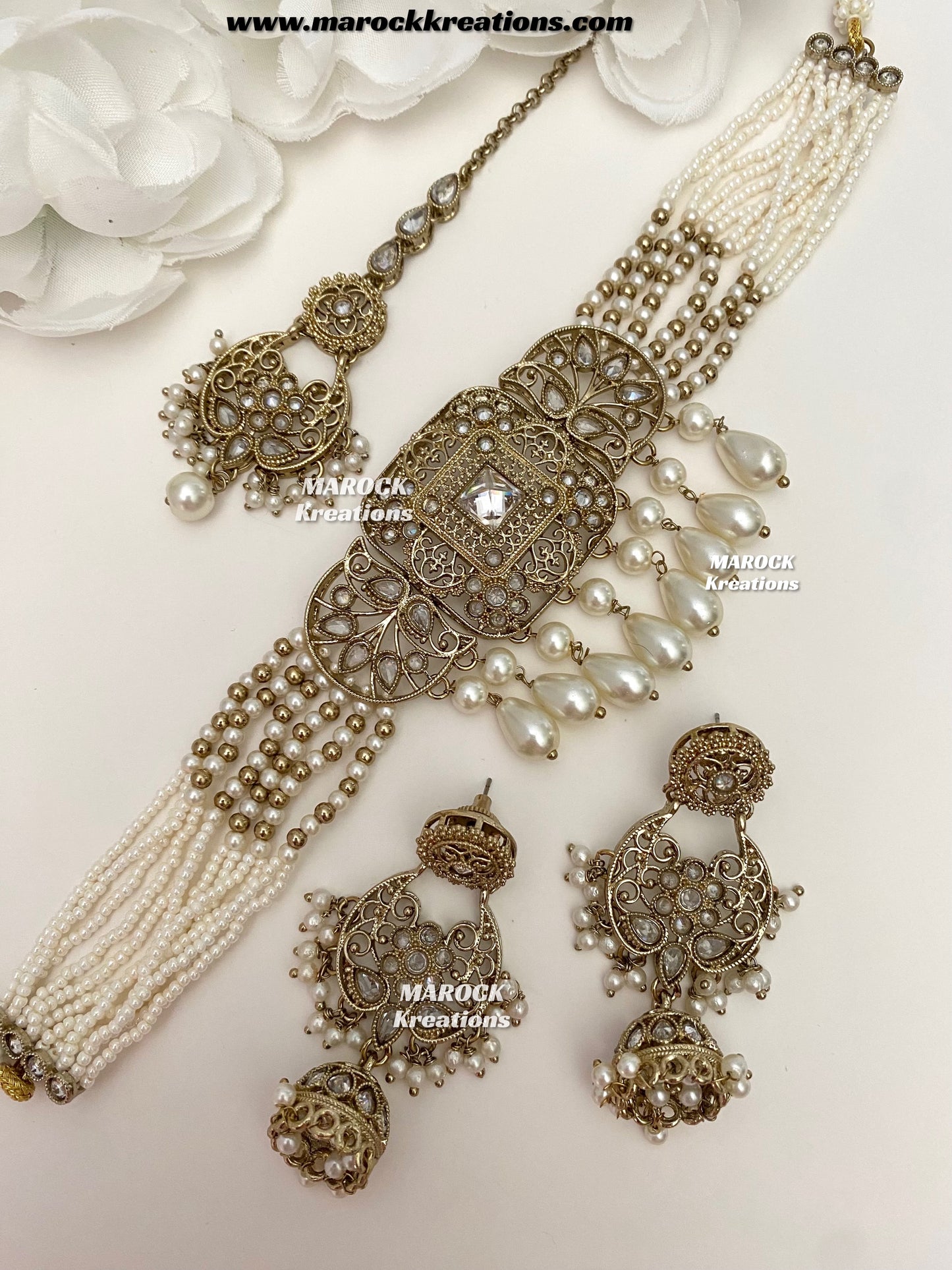 Naila Antique Gold Polki Choker set