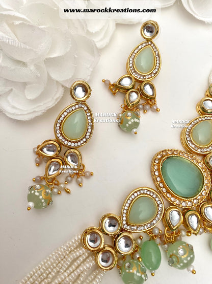 Tanvi Kundan Choker set