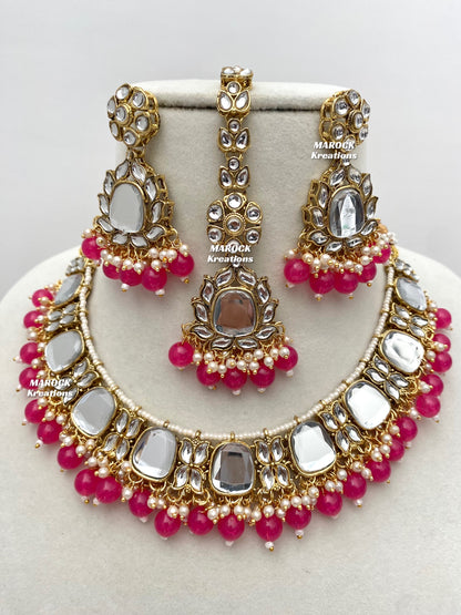 Avleen Kundan Necklace set