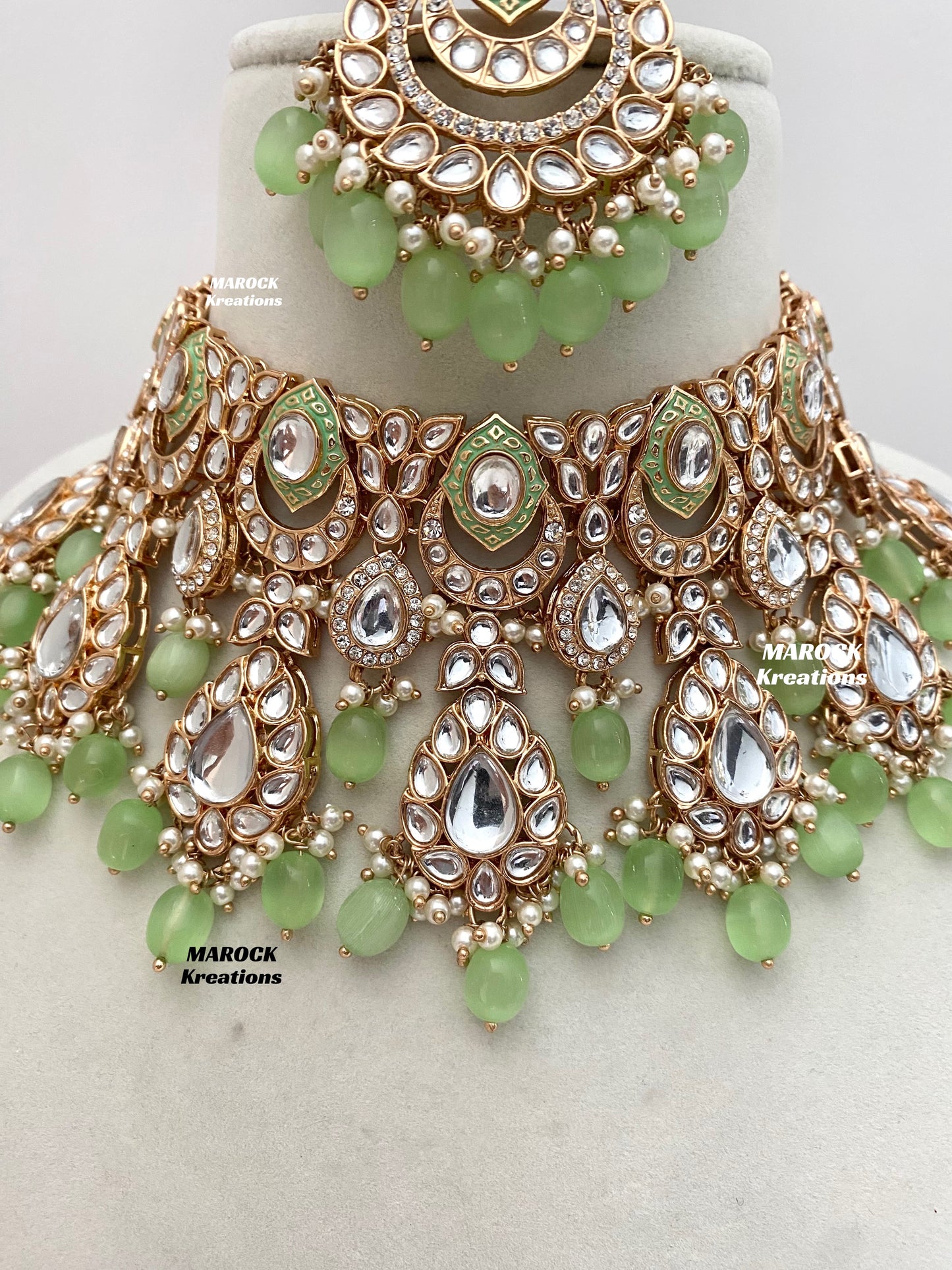 Kaniz Premium Quality Rose Gold Kundan Meenakari Choker/Necklace set