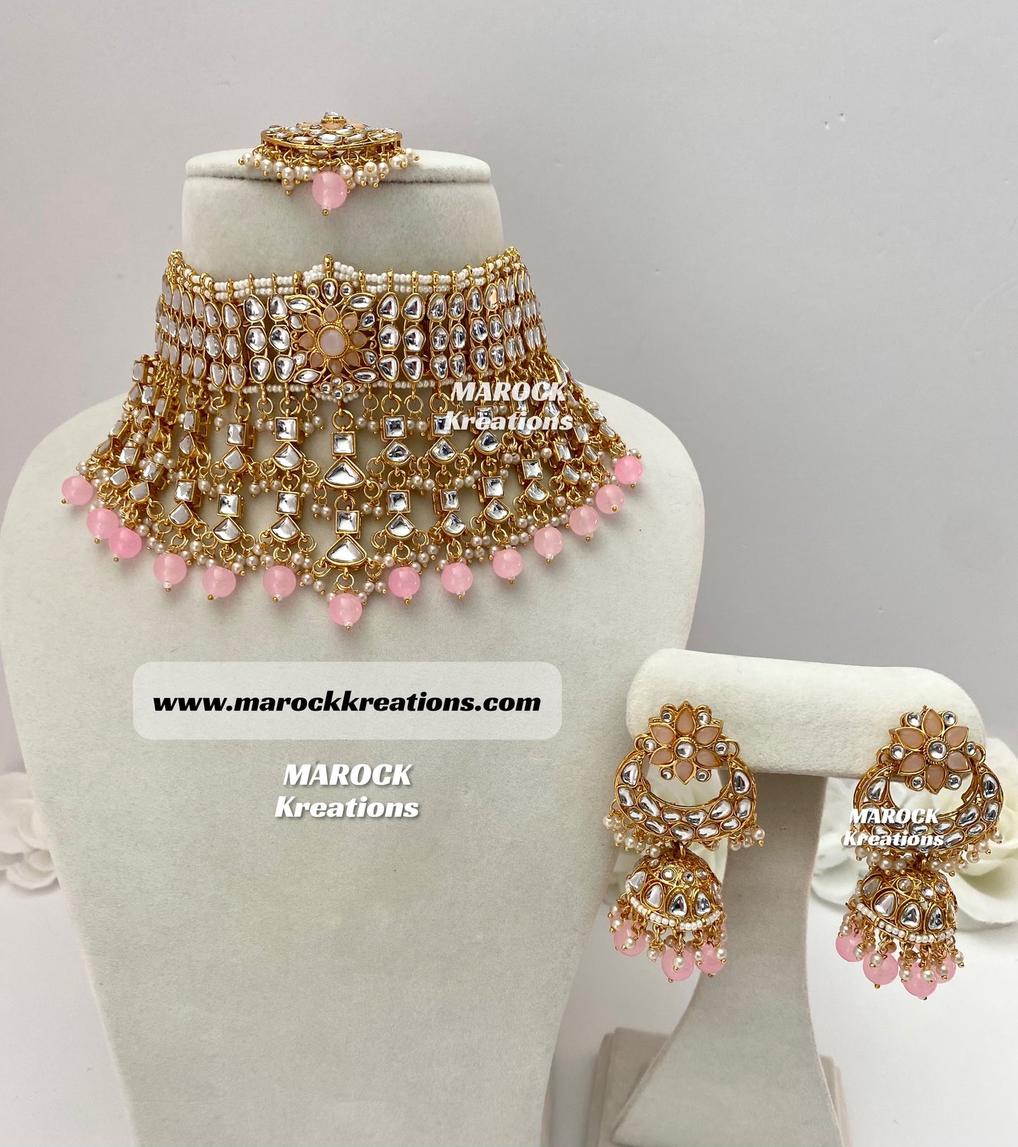 Statement Kundan Necklace set comes with Jhumki Earrings and Tikka