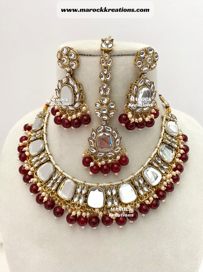 Avleen Kundan Necklace set