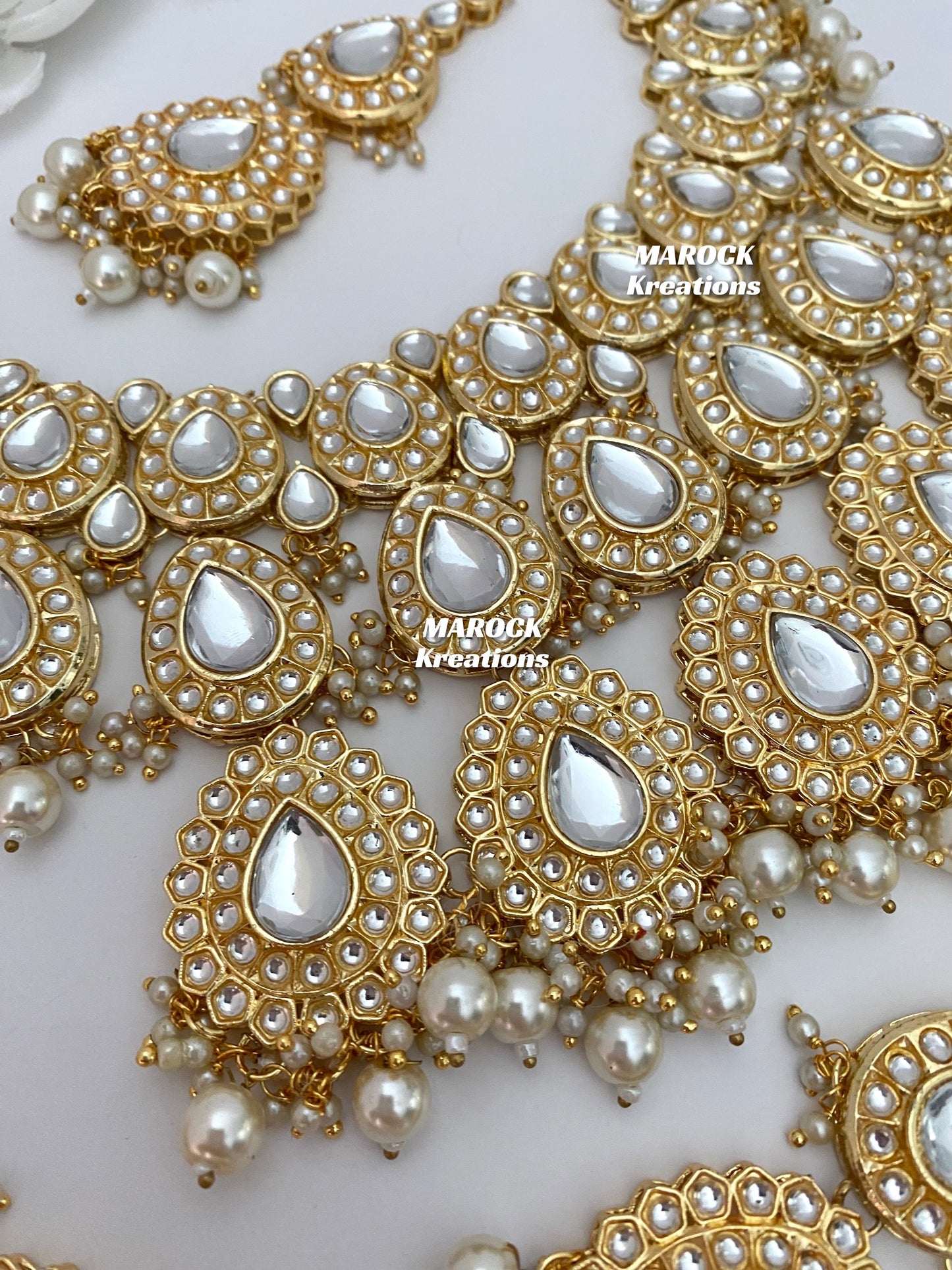 Premium Quality Thappa Kundan Necklace set/Bridal set