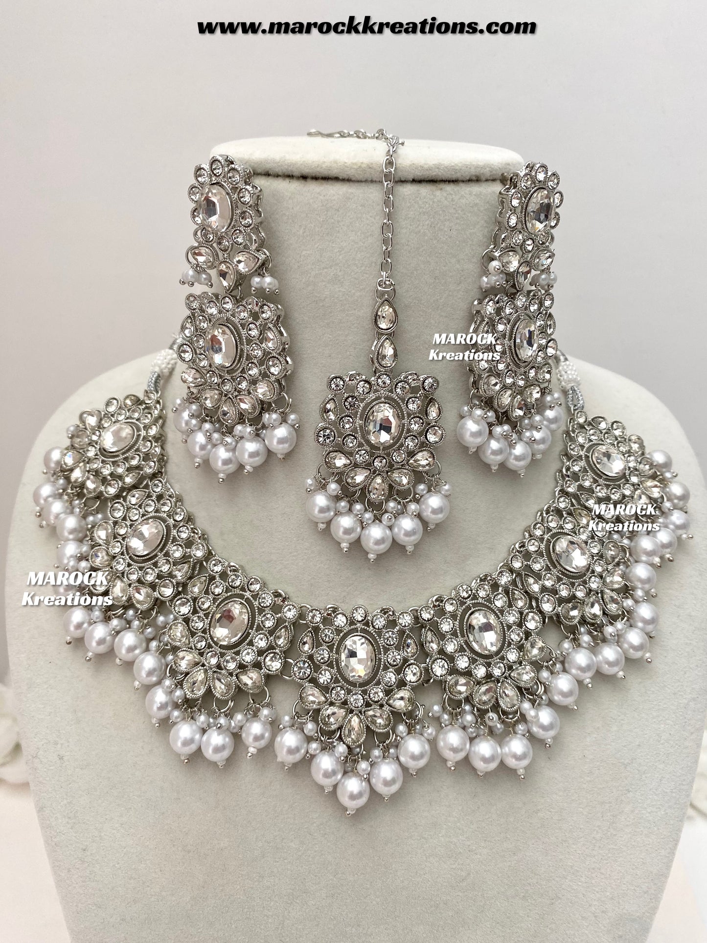 Naina Silver Stone Necklace set
