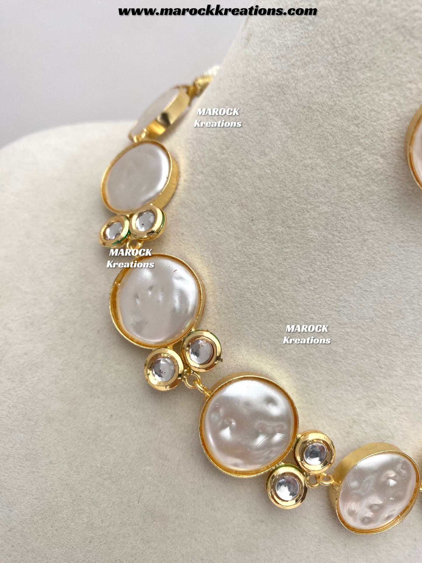 Wahida Mother of pearls Statement choker/Necklace set