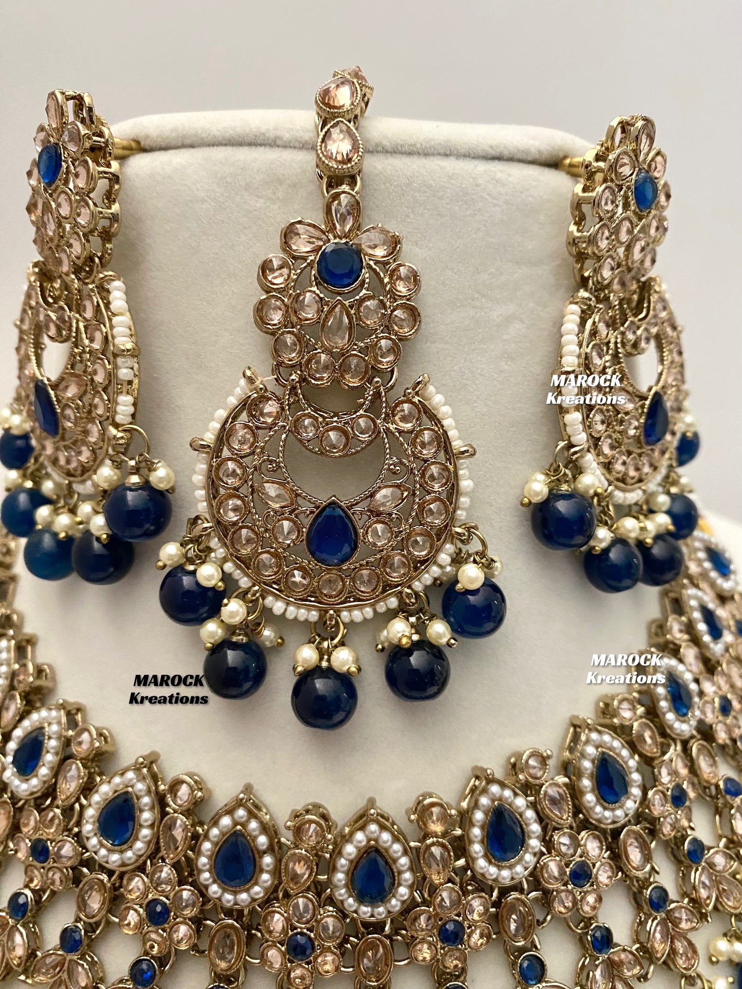 Sadhna Antique Gold Polki Necklace set