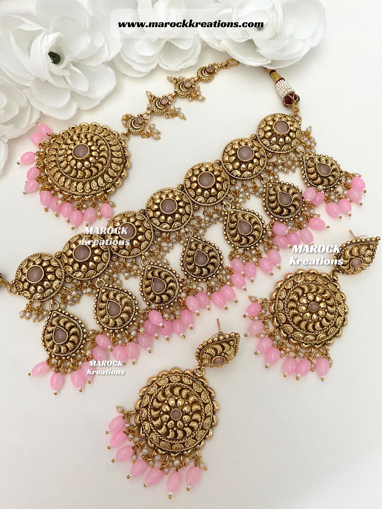 Trendy Gold plated traditional choker sets