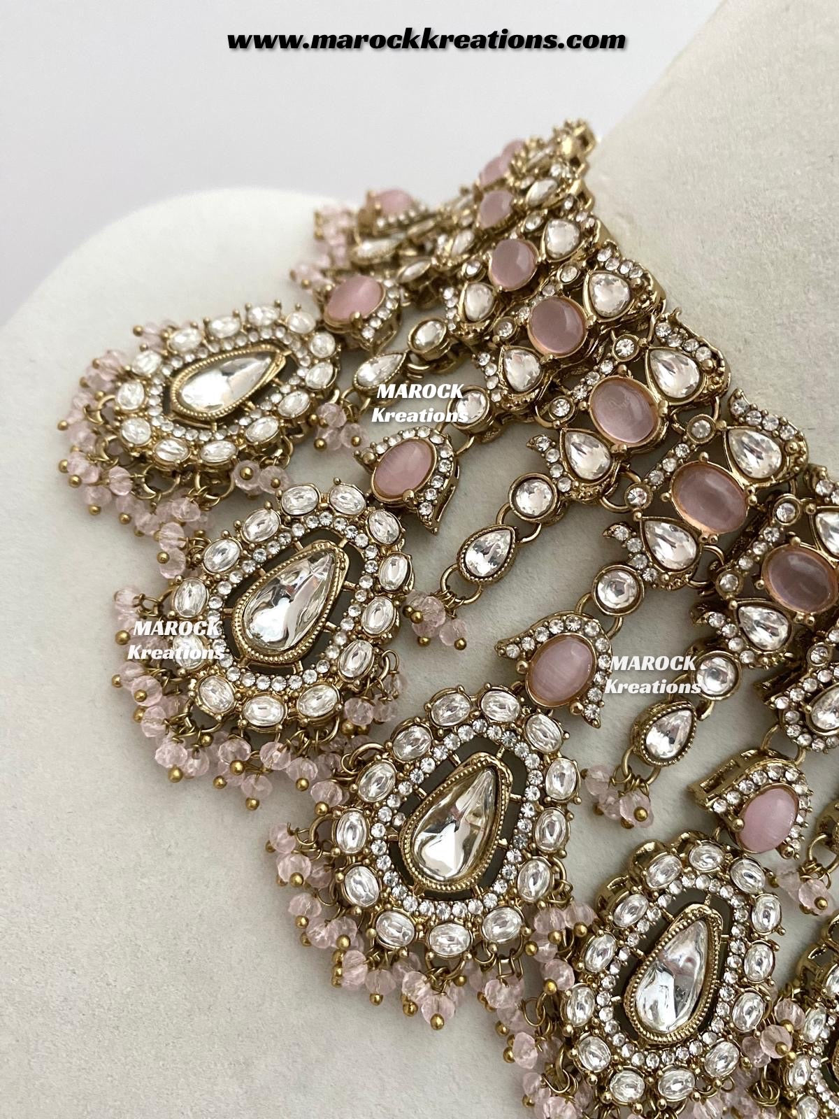 Sareena Kundan choker cum statement Necklace set