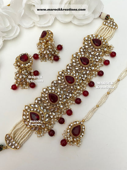 Fine quality Kundan Choker set