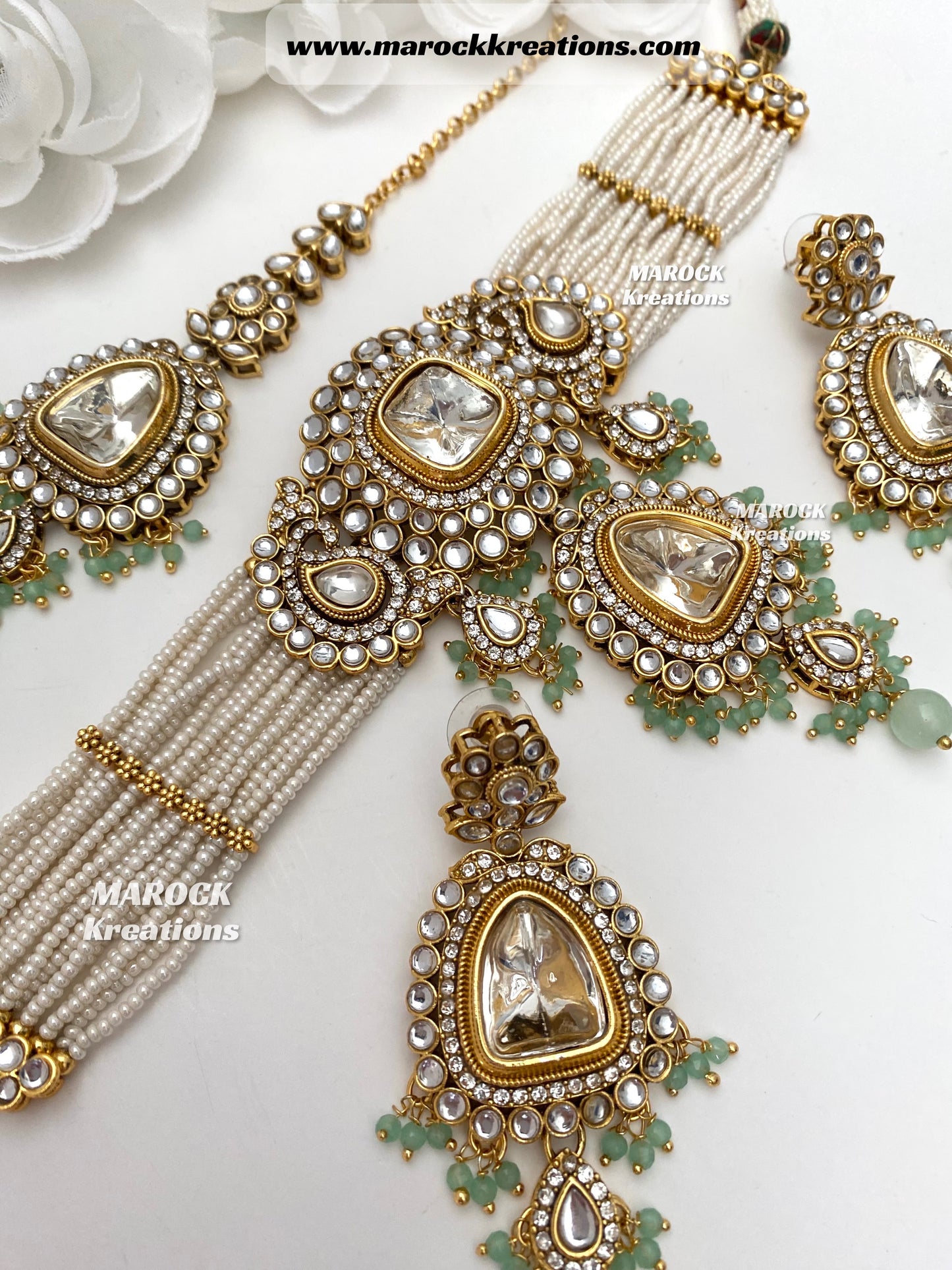 Aarzoo Kundan Statement Choker set