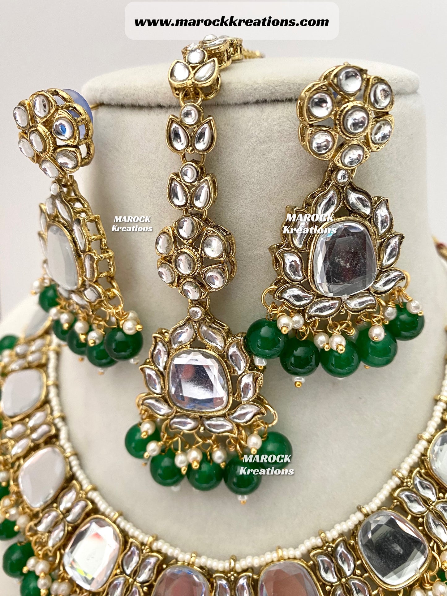 Avleen Kundan Necklace set