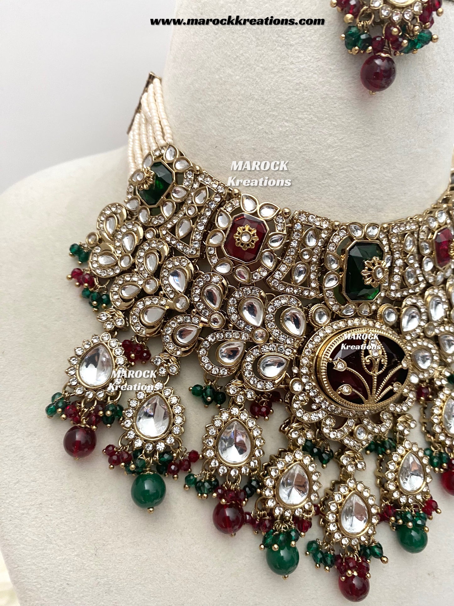 Yusrah Premium Quality Antique gold Kundan Statement Bridal set