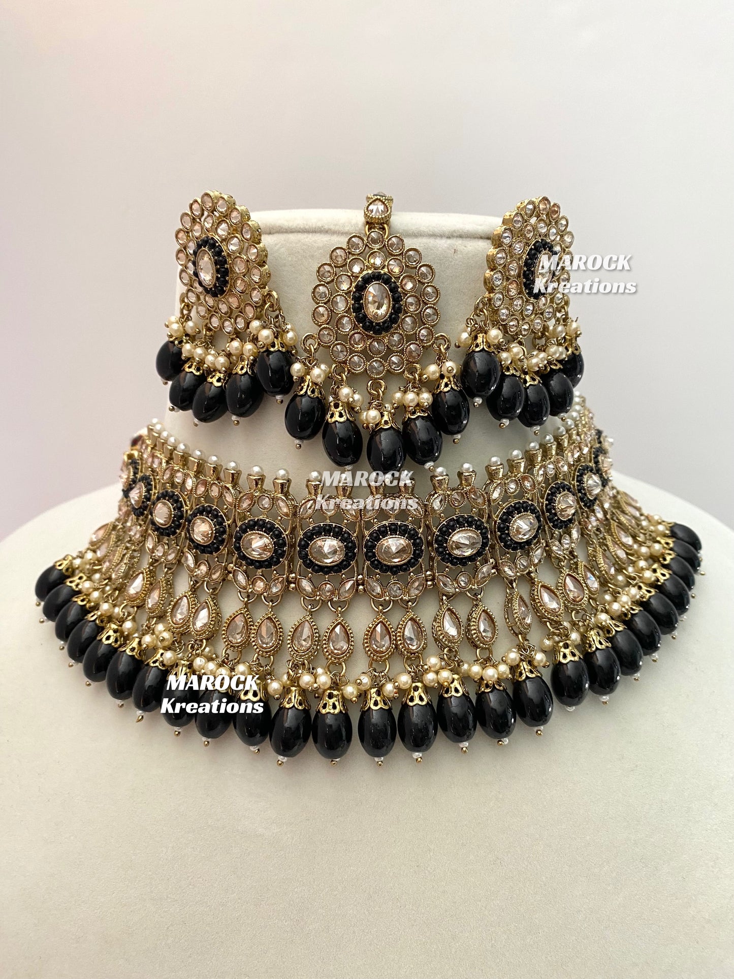 Antique Gold Polki choker sets