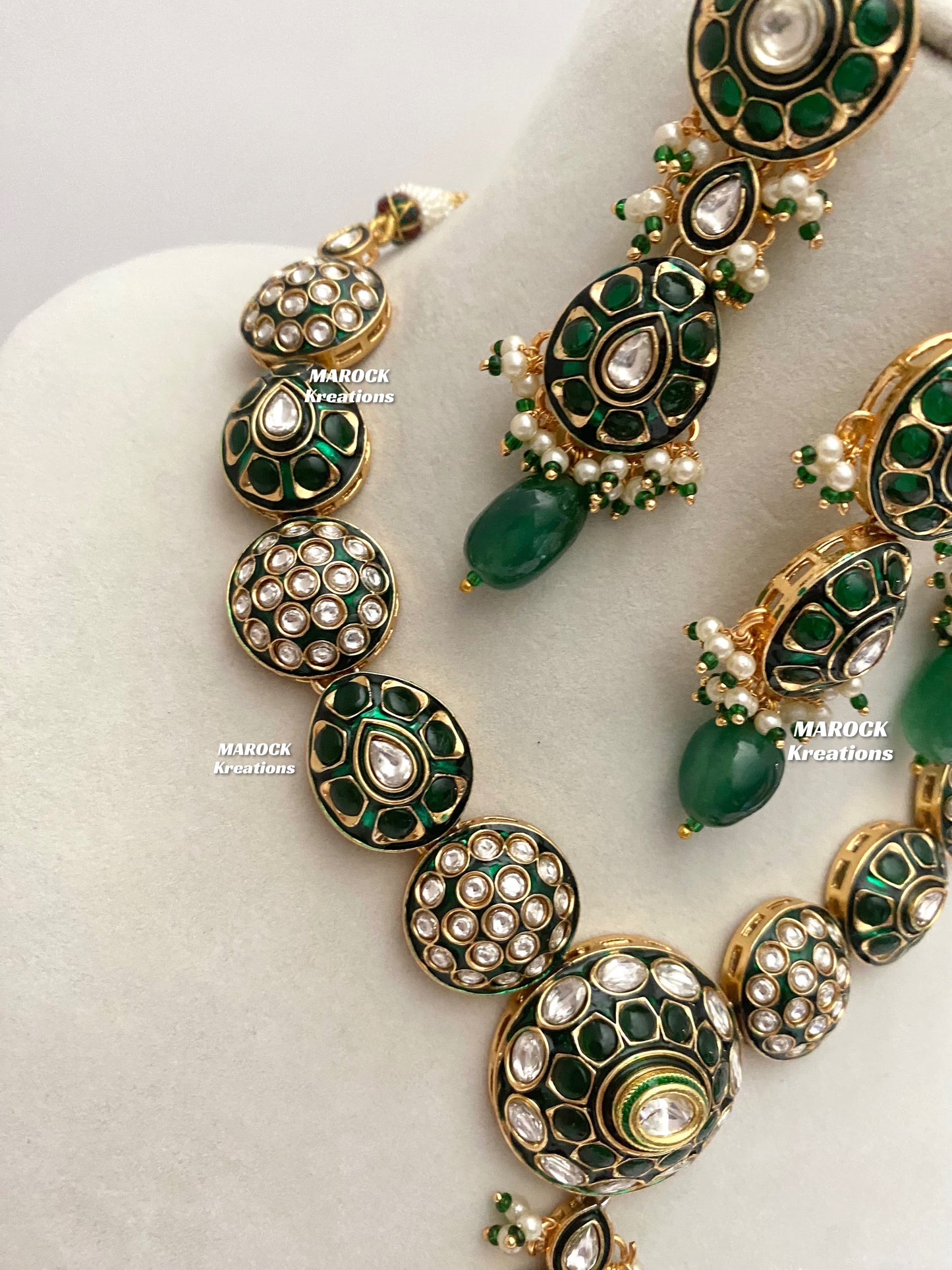 Akriti Premium Quality uncut Kundan Statement Necklace set