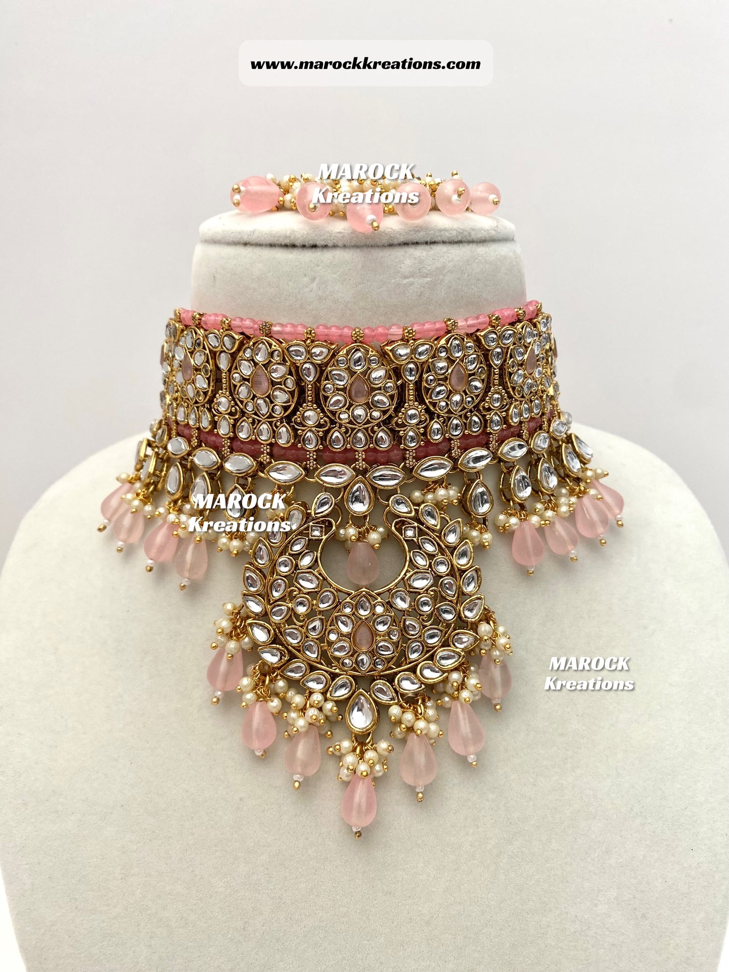 Fine Kundan Statement Choker set