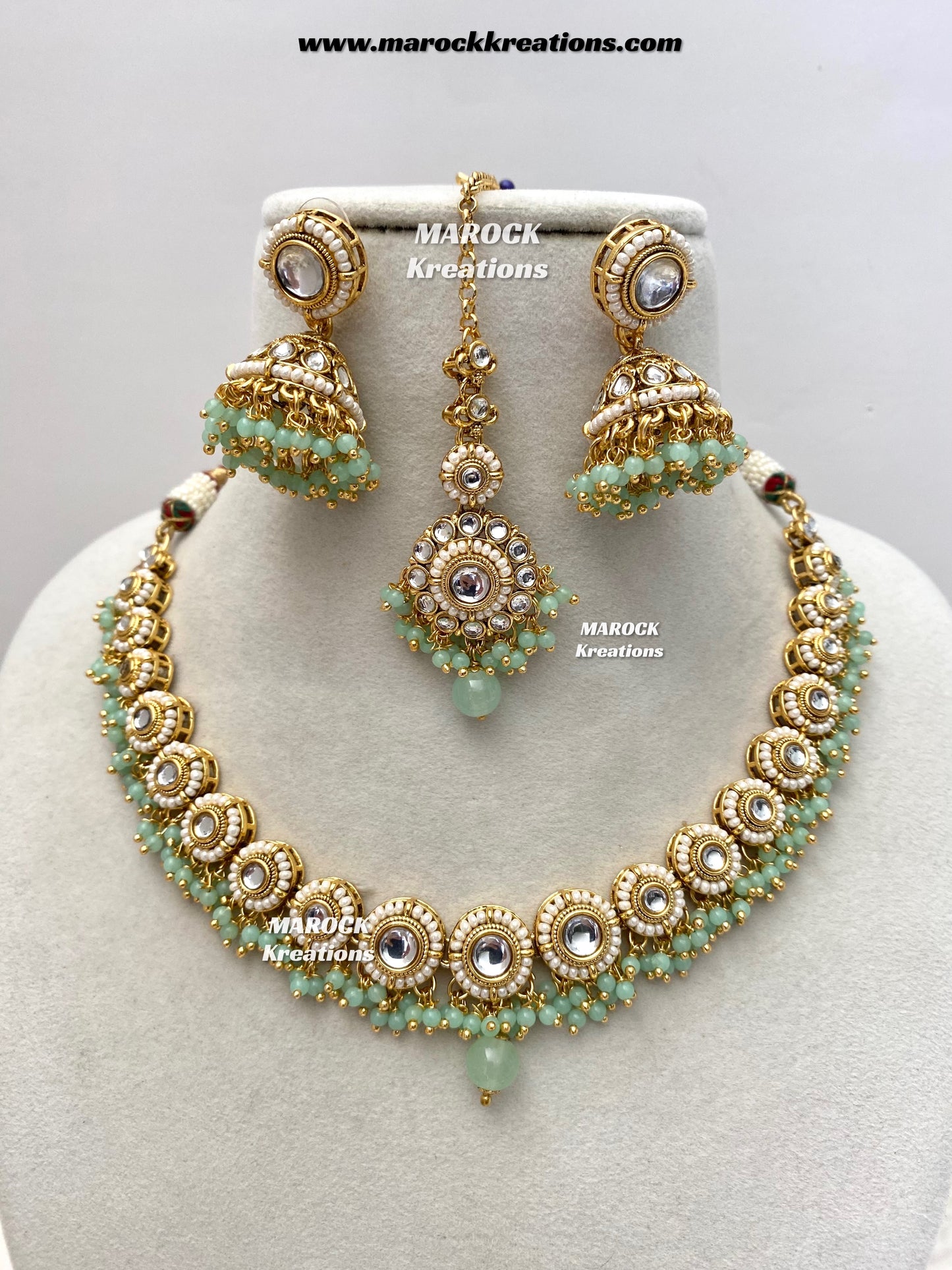 Akshi Premium Quality Kundan Single line Necklace set