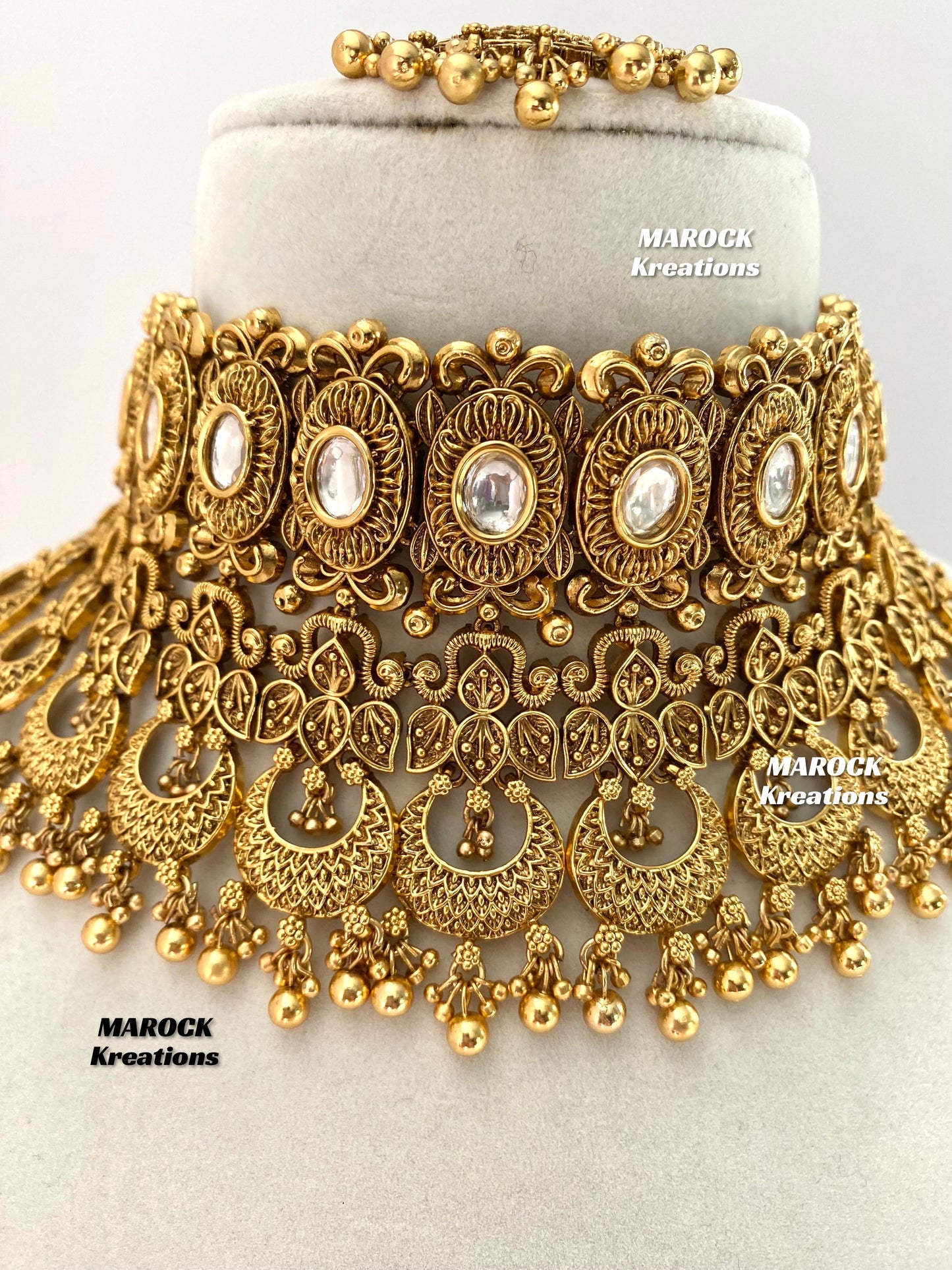 Elegant Gold Plated premium quality Kundan Statement Necklace set/Bridal set