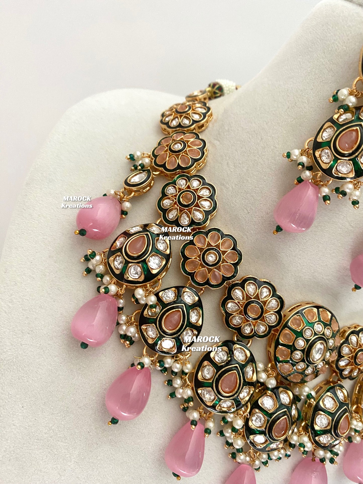Raina Premium Quality uncut Kundan Statement Necklace set