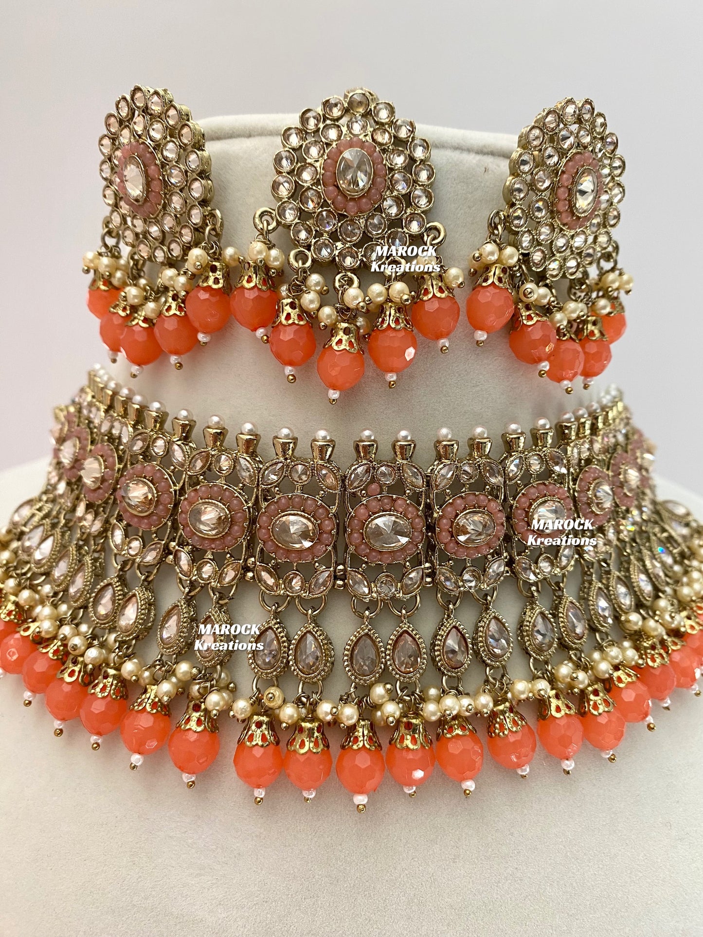 Antique Gold Polki choker sets