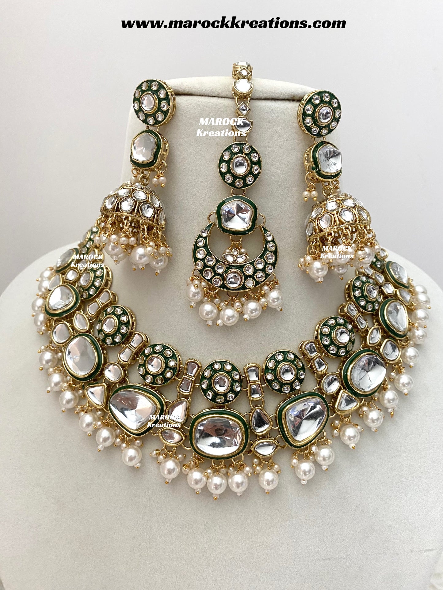 Swasti Kundan Necklace set