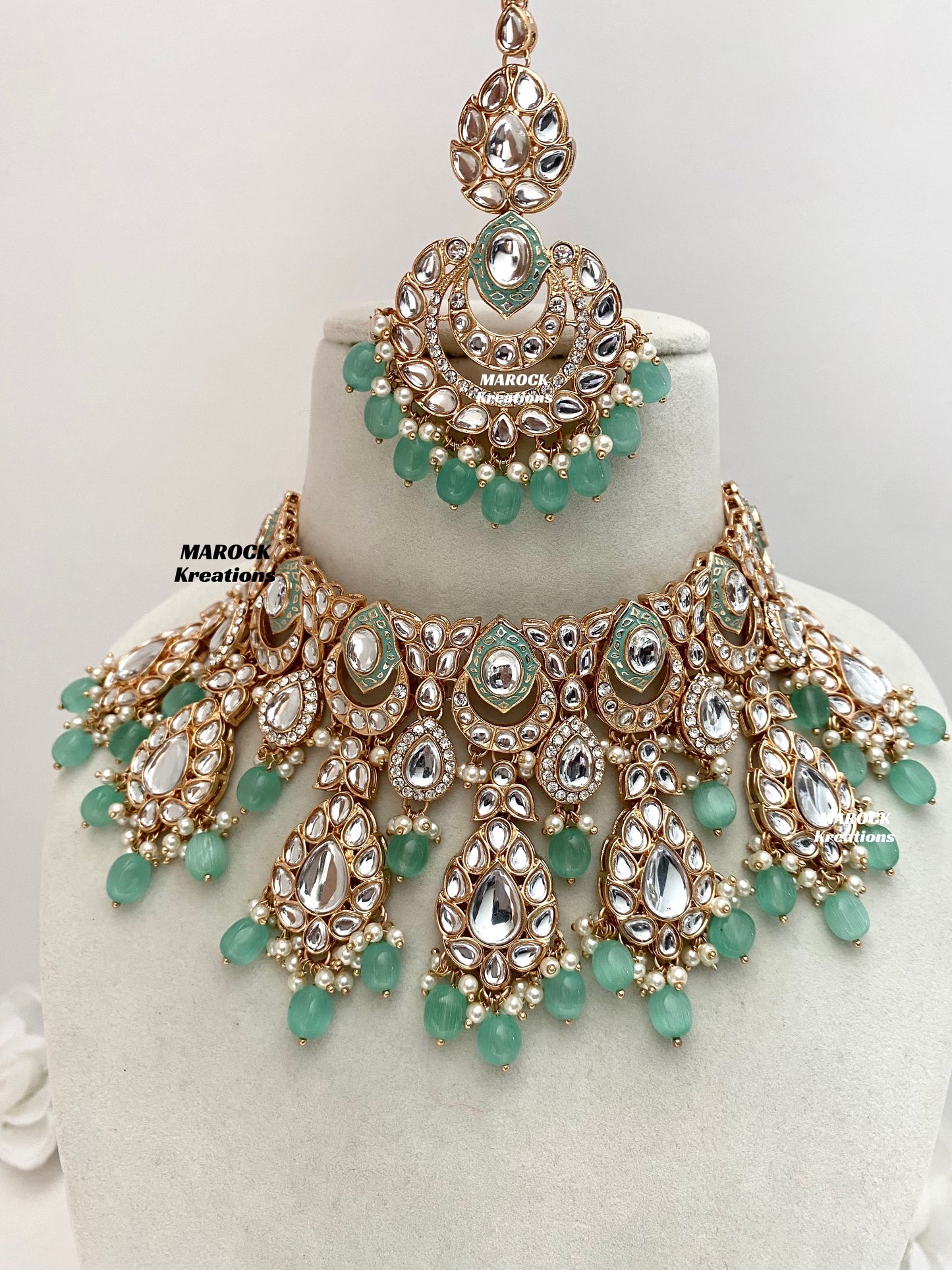 Kaniz Premium Quality Rose Gold Kundan Meenakari Choker/Necklace set