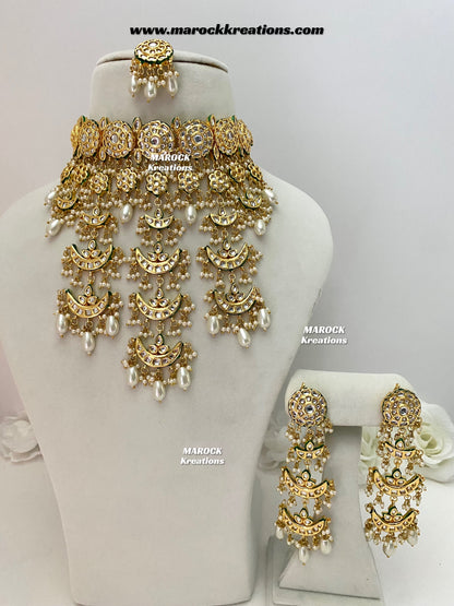 Pushpa Premium Quality Thappa Kundan choker set