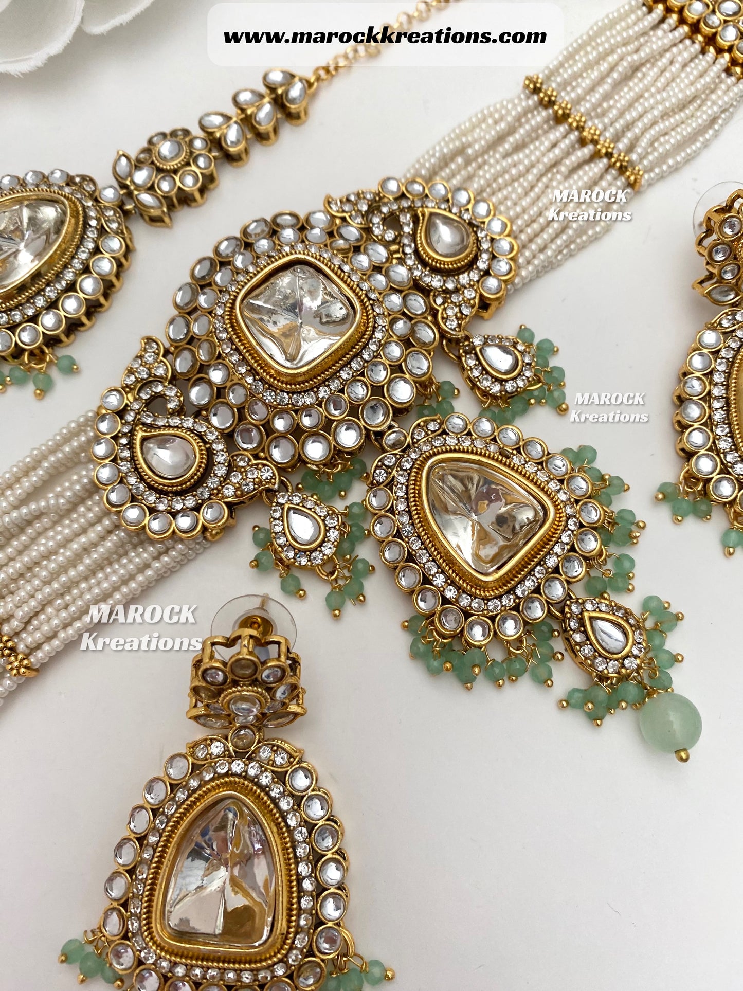 Aarzoo Kundan Statement Choker set