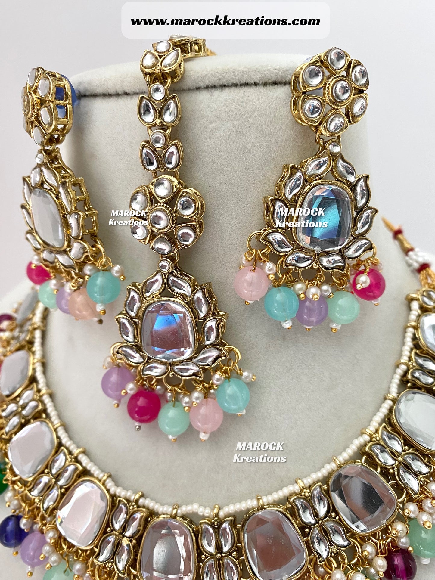 Avleen Kundan Necklace set