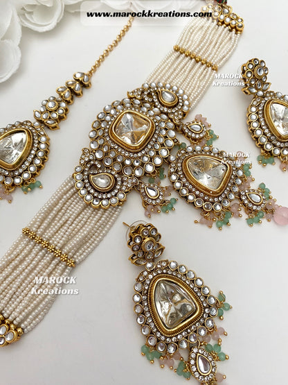 Aarzoo Kundan Statement Choker set