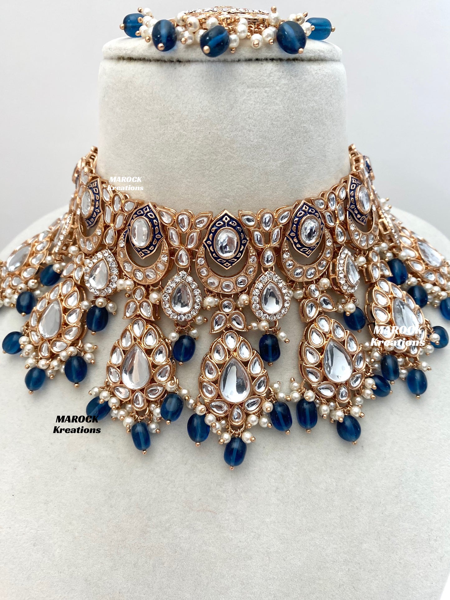 Kaniz Premium Quality Rose Gold Kundan Meenakari Choker/Necklace set