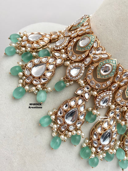 Kaniz Premium Quality Rose Gold Kundan Meenakari Choker/Necklace set