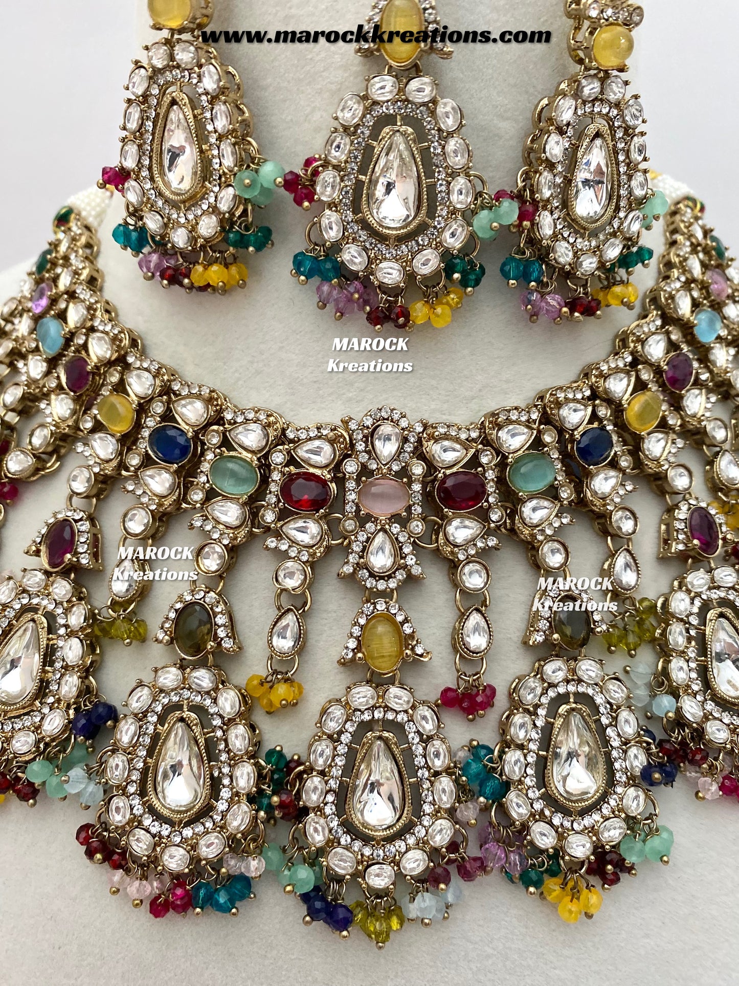 Sareena Kundan choker cum statement Necklace set